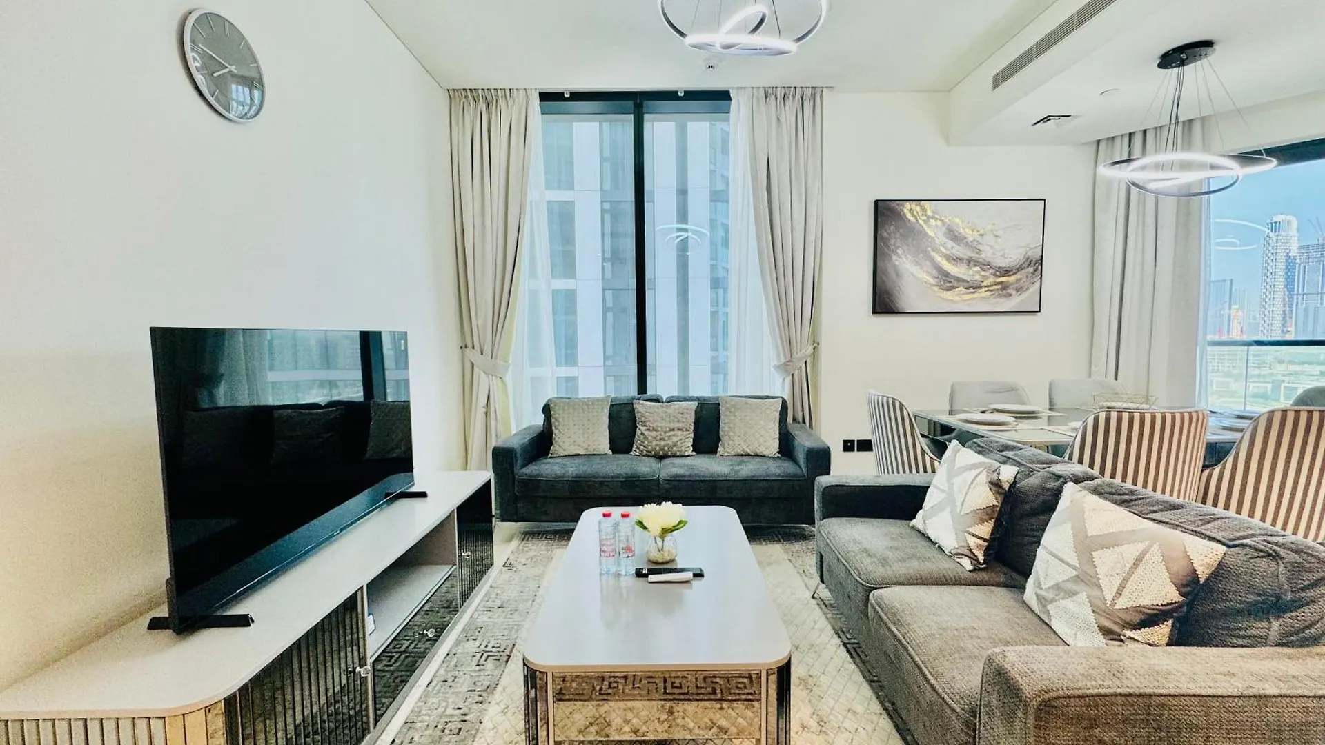 Elegant 2Br Escape In Sobha Waves Near Downtown Apartment Dubai United Arab Emirates