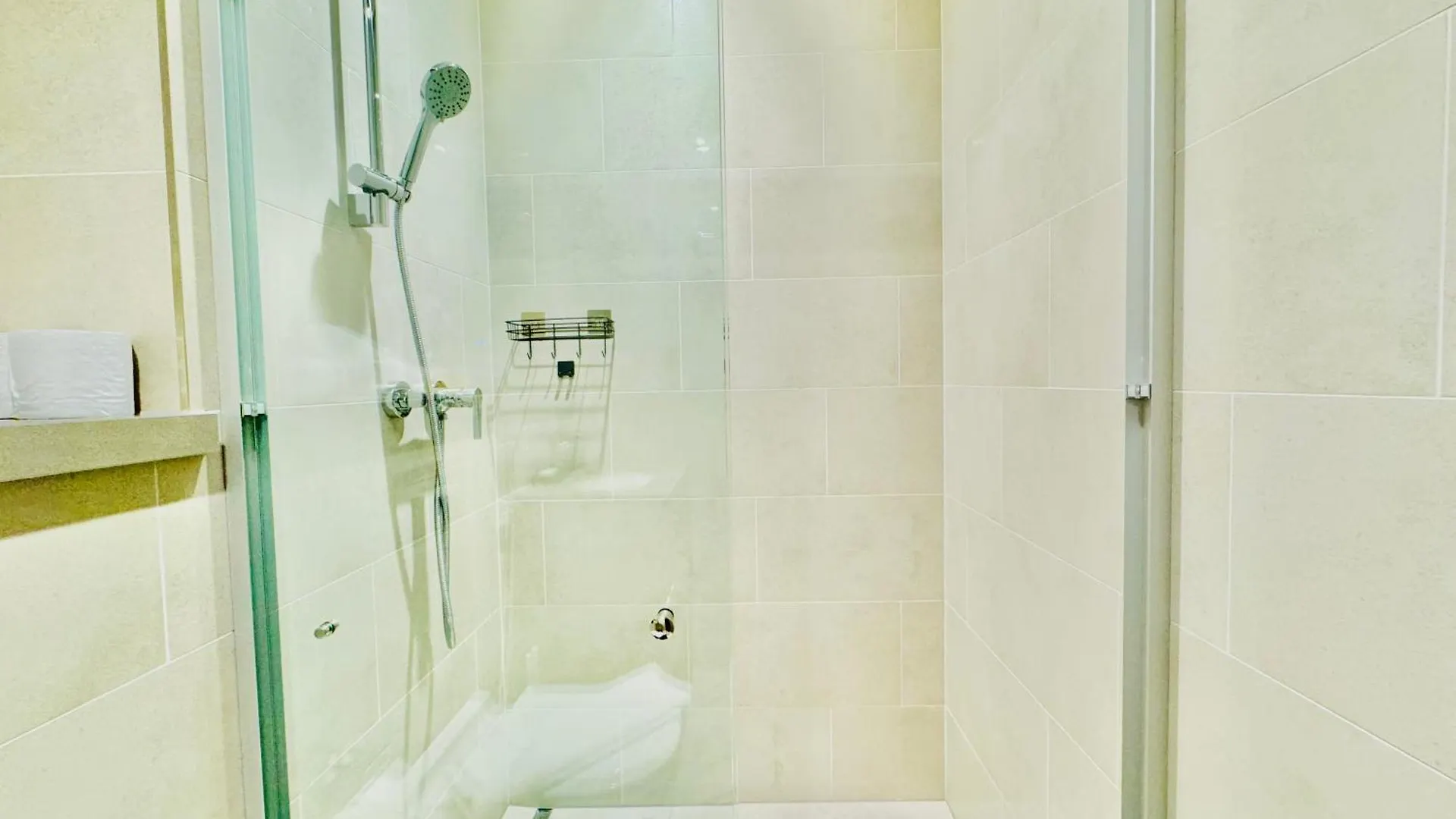 Elegant 2Br Escape In Sobha Waves Near Downtown Apartment Dubai United Arab Emirates